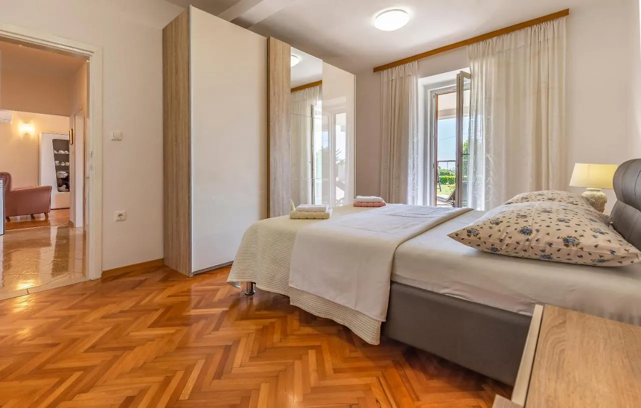 Apartment Melanie Marcana