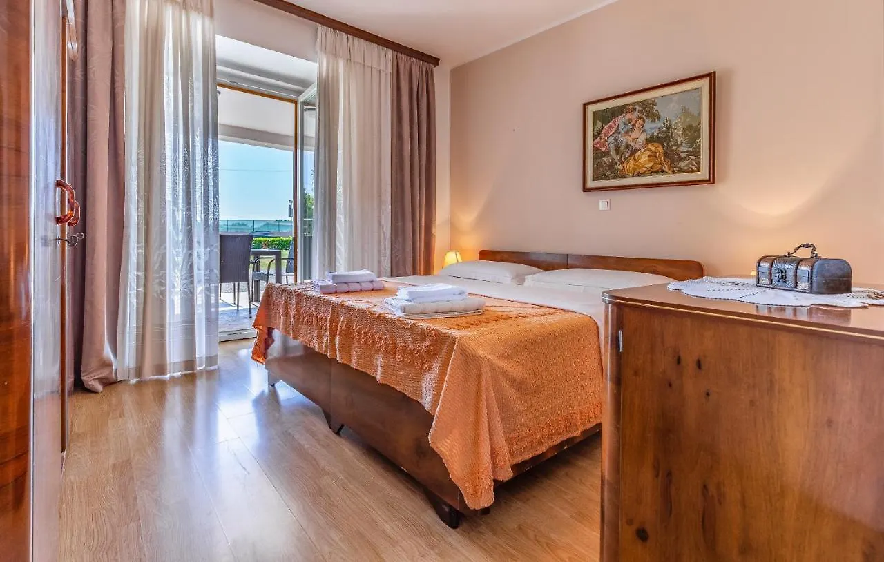 Apartment Melanie Marcana